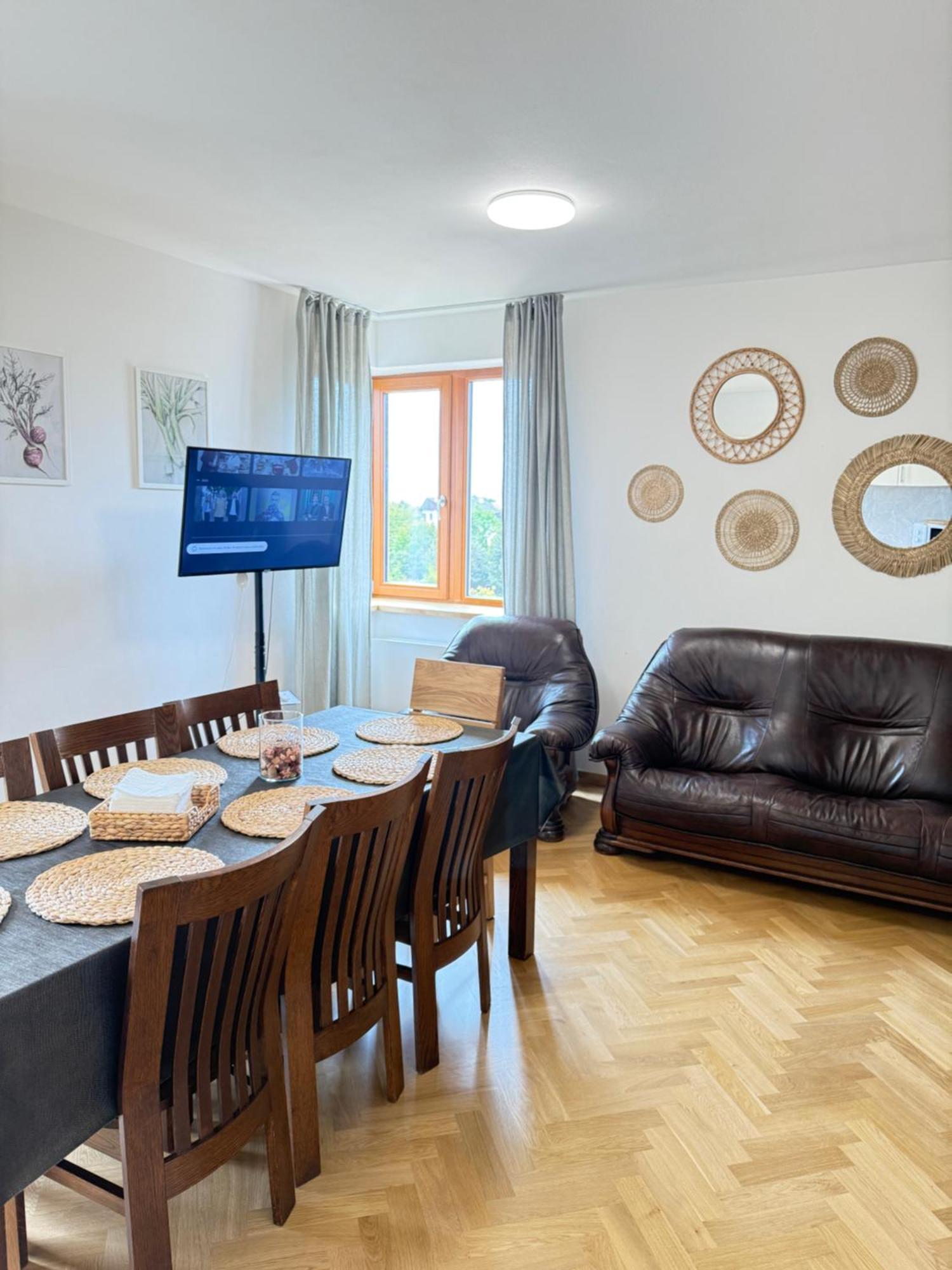 Familyvilla, New 4 Luxury Big Apartments, Parking براغ المظهر الخارجي الصورة