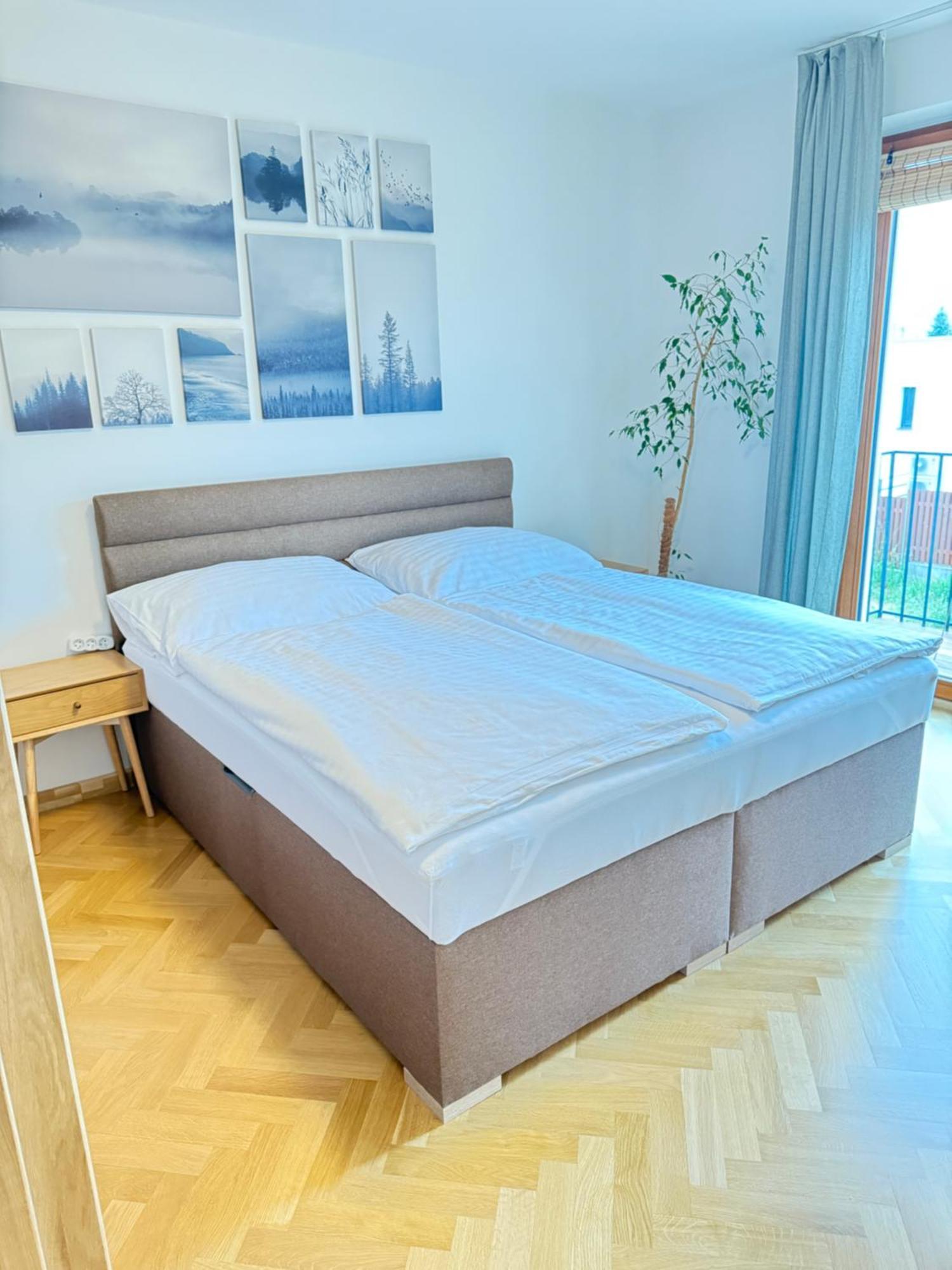 Familyvilla, New 4 Luxury Big Apartments, Parking براغ المظهر الخارجي الصورة